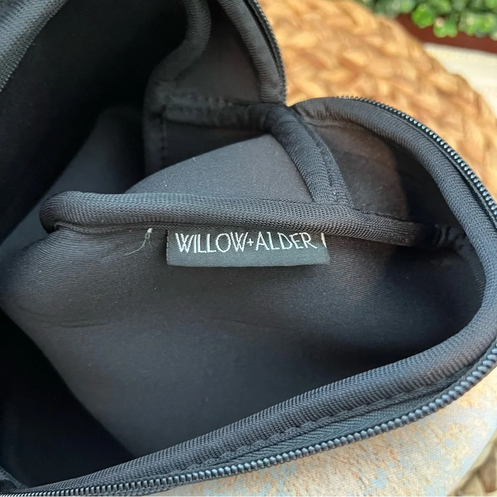 NWT Set of 2 Cosmetic Make-Up Toiletry Bags Neoprene Organizer Willow + Alder